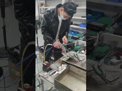 Đầu hàn laser lắc đôi cầm tay với ống kính phản xạ 60 ° và 45 °