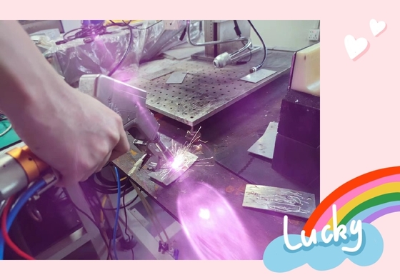 Giá tốt. 3000W sợi laser đầu hàn kính phản xạ tương thích với các loại sợi laser khác nhau trực tuyến